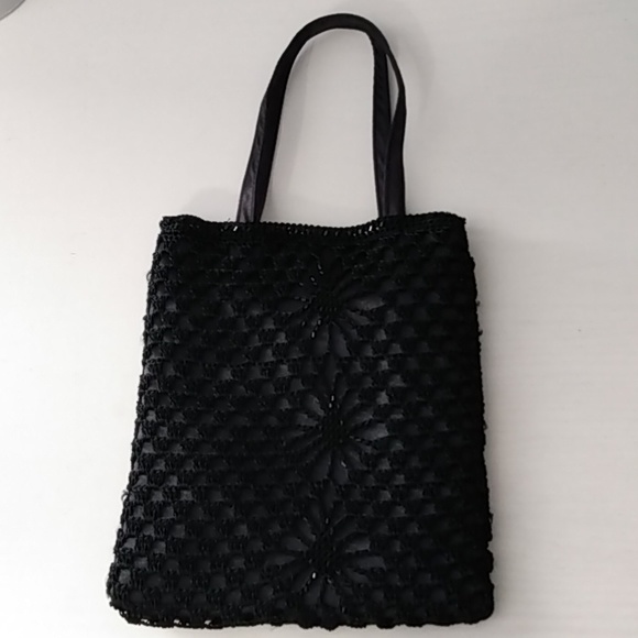 🎃 Black bag w/ beaded crochet overlaying - Picture 10 of 12